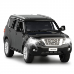 1/32 Nissan Patrol maastur sulamist auto mudel valatud metallist m&auml;nguautod Auto mudelite kogu simulatsioonheli ja valgusega laste m&auml;nguasi kingitus must