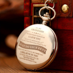Graveeritud taskukell MINU LAPSELAPSELE Ma armastan SIND Parim kingitus Kvartskell Kett kelladele Meeste kingitus