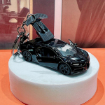 Auto v&otilde;tmehoidja Creative Simulation Mini Sport Auto v&otilde;tmehoidja ripats V&otilde;tmehoidja Loomingulised kaunistused Multifilm Koolikott Auto ripats as the picture