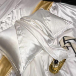 Luksuslik 100% mooruspuu siidist 4-osaline voodipesukomplekt Kahepoolne satiinsiinist tekikott & pinguldatud lina & padjap&uuml;&uuml;rid Esmaklassiline siidist kodutekstiil 2.0m 4Pcs Set