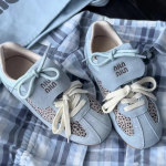 Moodsad naiste leopardipruunid retro vulkaniseeritud kingad kirjadega tr&uuml;kitud spordikadutsid paeltega t&auml;navatrend v&auml;litingimuste l&otilde;uend 35 sinine