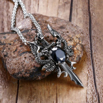 Titaanist terasest draakoni kaelakee, topeltdraakoni retro meeste domineeriv ja trendikas meeste punase ja valge tsirkooniga inkrusteeritud ripats 50CM(Necklace Size)