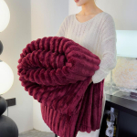 &Uuml;hev&auml;rviline flanelltekk Pehme kunstk&uuml;&uuml;likukarvane visketekk Soe hubane voodikate diivanvoodi reisimiseks Ruuduline 1pc blanket(180x200cm) punane