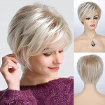 L&uuml;hikesed heleblondid s&uuml;nteetilised parukad Naturaalsed sirged kihilised kohevate tukkidega parukas naistele kuumakindlate juustega Cosplay peol hele blond v&auml;rv
