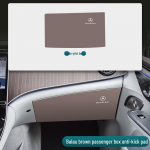 Mercedes-Benz EQE SUV Ukse K&uuml;ljekaitse: Kriimustuskindel kaitsev sisepaneel.