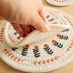 Puuvillane ja linane kootud isolatsioonimatt Kodune s&ouml;&ouml;gimatt N&otilde;udekaussi matt pajamatt Teetassi matt potimatt triikimislaua matt XS beež