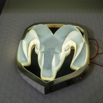 13,5cm Valge LED iluv&otilde;re valgusti RAM 4D m&auml;rgivalgusti iluv&otilde;re embleem Dodge RAM autodele Stiil Dodge'i iluv&otilde;rede valgusti Dodge'i dekoratsioonilamp 13.5cmX12cm