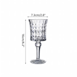 Korea stiilis graveeritud reljeefne v&auml;ike pokaalist klaasist tass Soju sake lik&ouml;&ouml;ri jaoks, l&uuml;hikese varrega klaas S