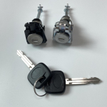 Ukse lukustuskomplekt v&otilde;tmega(L&R) 69052-06010/69051-06010 Toyota Camry 2002-2006 jaoks