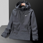 Meeste Kevad/S&uuml;gis Mitmek&uuml;lgne Eemaldatava Kapuutsiga Tuulejope XL