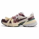 Nike V2K Run Libisemisvastased Kulumiskindlad Madalad Vabaajajooksujalatsid Naiste Roosa Pruun FD0736-101(Team242-) 36