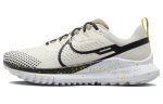 Nike React Pegasus Trail 4 Kahvatu elevandiluu Must Kollane DJ6158-100 39