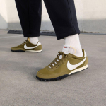 Nike Waffle Racer Vabaajajalatsid Meeste Oliiviroheline 42