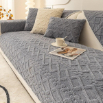 Pehmed talvised soojad pl&uuml;&uuml;sist diivanikatted. W110 x L210cm 1pc hall