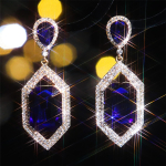 Temperament v&auml;rvilisest klaasist kivist k&otilde;rvar&otilde;ngad, isikup&auml;rastatud liialdatud k&otilde;rvar&otilde;ngad, mood k&otilde;rvar&otilde;ngad, naiste k&otilde;rvar&otilde;ngad