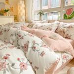 Neljaosaline puhtast puuvillast v&auml;ike v&auml;rske lilleline tekikate &uuml;histoa voodilina Kolmeosaline voodipesu komplekt 1.8m bed