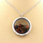 Pierres et Min&eacute;raux. Collier Tourmaline brut multicolore. Mod&egrave;le M&eacute;daillon 20 mm. Couleur Argent.