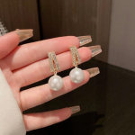 Prantsuse stiilis p&auml;rlk&otilde;rvaklamber Klassikalised naiste geomeetrilised k&otilde;rvar&otilde;ngad Ehtetrend Kingitus