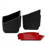 1 paar universaalset autokorraldajat, prillid, telefonihoidja, hoiustamise korraldaja, must telefon, moodne armatuurlaud, korrastatud autotarvikud