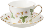 [Ametlikult imporditud] Wedgwood Wild Strawberry Tass ja alustass (Delfi) Pulmakingitus 1053375 white