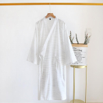 Kevade ja Suve Uus Stiil Jaapani Kimono Meeste Hommikumantel 100% Puuvill Triibuline &Ouml;&ouml;s&auml;rk Suur Suurus Yukata Kodu Aurusauna Komplekt M valge