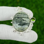 Looduslik roheline &Scaron;veitsi opaal v&auml;&auml;riskiviga ripats 925 sterlingh&otilde;bedast naiste ehted