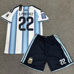 Argentina 2026 Maailmameistriv&otilde;istluste S&auml;rk F&auml;nniversioon sama stiiliga Jalgpallis&auml;rk 18
