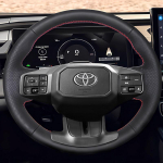 Toyota RAV4 2026 jaoks K&auml;sit&ouml;&ouml;na &otilde;mmeldud Roolikate Punutud Nahast Kate Renoveerimistarvik red thread gray