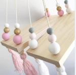 P&otilde;hjamaade stiilis hoiustamisvitriin Riiul Puidust tahvlist seinale riputatavad kaunistused Tutthelmestega ripats lastele tubade kaunistamiseks fotorekvisiidid A