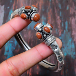 Punane P&auml;ikesekivi V&auml;&auml;riskivi 925 Sterlingh&otilde;be K&auml;sitsi Valmistatud Mansettk&auml;ev&otilde;ru Reguleeritav T&auml;nup&uuml;haks Adjustable punane