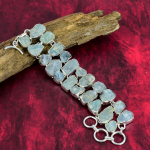 Lihvimata akvamariini k&auml;ev&otilde;ru ehted, K&auml;sitsi valmistatud 925 prooviga t&auml;is h&otilde;be ehted, Kaunis lihvimata v&auml;&auml;riskivide keti k&auml;ev&otilde;ru naistele 8 Inches With Adjustable sinine