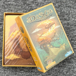 Ingliskeelne versioon Dixit Paari s&otilde;naga peolauam&auml;ng strateegia lauam&auml;ng kaardim&auml;nguasjad Daydreams