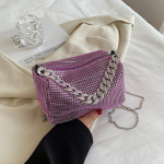 Luksuslik Rhinestone Chain Crossbdoy kott naistele kaasaskantav v&auml;ike k&auml;ekott Naistele kaenlaaluse padja disainiga &otilde;lakott 18x10x13cm lilla