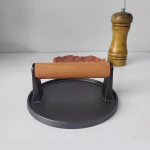 Klassikaline malmist &uuml;mmargune lihapressivorm puidust k&auml;epidemega, imporditud burgeripihvide valmistaja omatehtud lihapihvide jaoks, ideaalne t&ouml;&ouml;riist grillimiseks ja BBQ jaoks