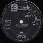 7-tolline plaat RONNIE DOVE - Cry / Autumn Rhapsody SS571 Stateside 1966 UK Pop Kasutatud