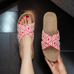 Lihtsad linasest tallaga kingad Vabaaja lahtise varbaga libisevad jalan&otilde;ud Mugavad kodusussid 35-36 punane