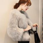 Naiste talvemoe imitatsioon rebane karusnahast l&uuml;hike lahtine korea stiilis pl&uuml;&uuml;skarusnahast naiste kasukas XXL helehall v&auml;rv