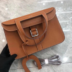 2026 Uus 21,28 cm Mini Hobuseraua Pea Kate Nahk Kuldne Pandla H&otilde;bedane K&auml;eshoitav Crossbody Naiste Kott Small 21cm brown