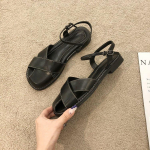 Naiste lilledega lahtise varbaga sandaalid Moodsad PU-nahast kerge platvormiga suvekingad &otilde;ues hingavad vabaaja Rooma sandaalid 40 valge