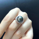 Noble, naturaalne merevesi, Tahiti imitatsioon, must p&auml;rl 18K, teemandiga kaetud s&otilde;rmus, &uuml;mmargune tugev hele, elegantne naine adjustable opening valge kulla v&auml;rv