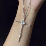 Retro Skeleton Personality Cross Ripats Kaelakee Meestele Naistele Minimalistlikud Punk Peo Ehted Kingitused h&otilde;be