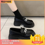 Retro Briti stiilis must platvormiga v&auml;ikesed nahast kingad naistele paksude kontsadega kontsa pikendavad l&uuml;hikesed kingad Le Mitmek&uuml;lgne Armastus Campus stiilis &uuml;hed kingad naistele 40 matt must v&auml;rv