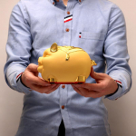 Kuldse sea kaunistused Laste kingitus seakass Resin k&auml;sit&ouml;&ouml; Kodu kaunistamise tarvikud kaasaegne Poes avamise kingitused &Otilde;nnelik siga