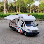 1:28 metallist luksusliku matkaauto mudel M&auml;nguasi Camper Van Motorhome Touring Car Simulatsioonheli ja valgusega Poisi Laste Kingitus
