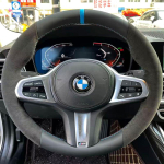 K&auml;sitsi &otilde;mmeldud libisemiskindel auto roolikatte kate BMW M Sport G30 G02 X5 F40 F41 g82 M4 jaoks DIY pehme seemisnahast auto sisustus