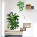 Mobiilne loominguline sein, mis on kinnitatud dekoratiivse seinaakna kaunistusega mitmev&auml;rviline