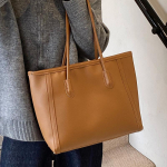 Suure mahutavusega kott Naiste kott 2025 Trendikas Mitmek&uuml;lgne Retro Kandekott Naiste Mood &Otilde;lakott Pendeldamiseks Naised