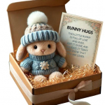 Mini J&auml;nese Kallistus Lihav&otilde;ttekingitus Pl&uuml;&uuml;sist T&auml;idetud J&auml;nese Nukk Kootud M&uuml;tsi ja Pom Pom Taskuga Emotsionaalse Toe Loom Kingikarbiga Inspireeriv Kaart C