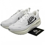 Nike Vomero Plus Run 'Reverse Swoosh' IH2268-100 Unisex EU 40 must/valge