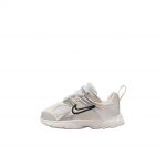 Nike V5 RNR TD Summit White Black V&auml;ikelapse HQ6413-102 27